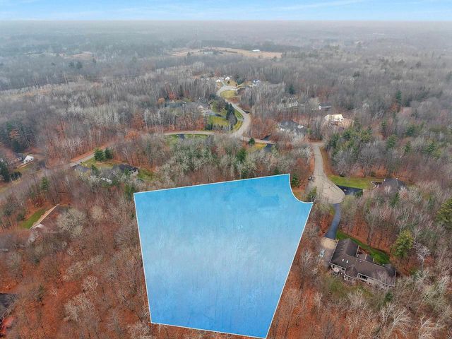 425 HILL HAVEN COURT, Little Suamico, WI 54141