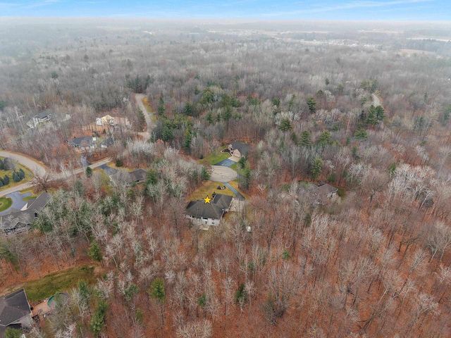 425 HILL HAVEN COURT, Little Suamico, WI 54141