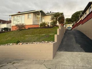 17028 Santa Fe St, Hayward, CA 94541