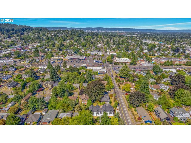 8432 E Burnside St, Portland, OR 97216