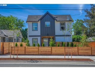 8432 E Burnside St, Portland, OR 97216