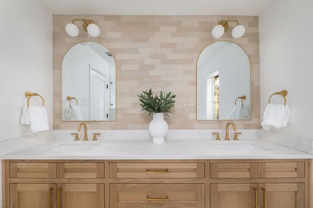 12151 Crestline Avenue, Dallas, TX 75244