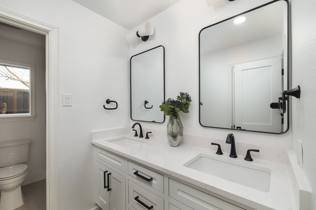 12151 Crestline Avenue, Dallas, TX 75244