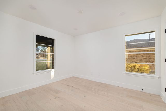 12151 Crestline Avenue, Dallas, TX 75244