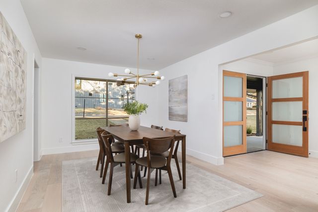 12151 Crestline Avenue, Dallas, TX 75244