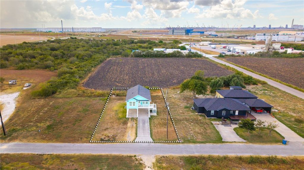 219 Polk St, Gregory, TX 78359 — photo 4