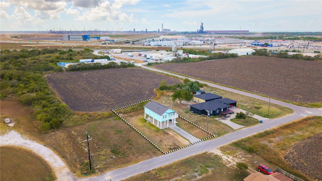 219 Polk St, Gregory, TX 78359 — photo 5