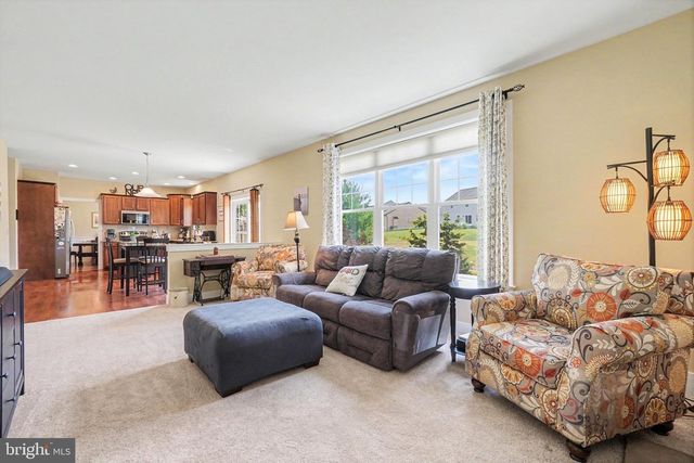 14 FINCH DR, Lebanon, PA 17042
