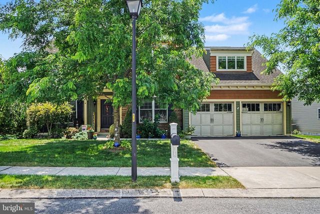 14 FINCH DR, Lebanon, PA 17042