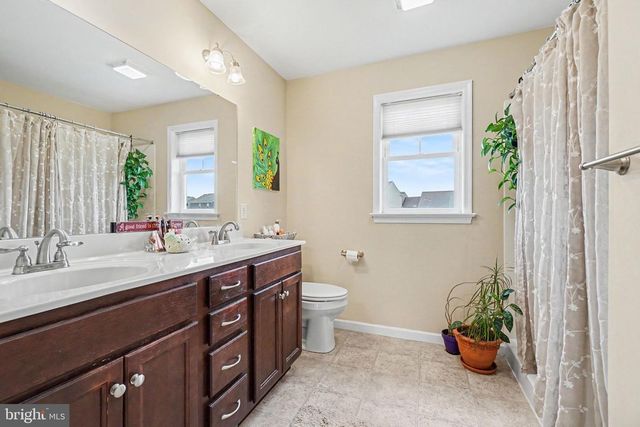 14 FINCH DR, Lebanon, PA 17042