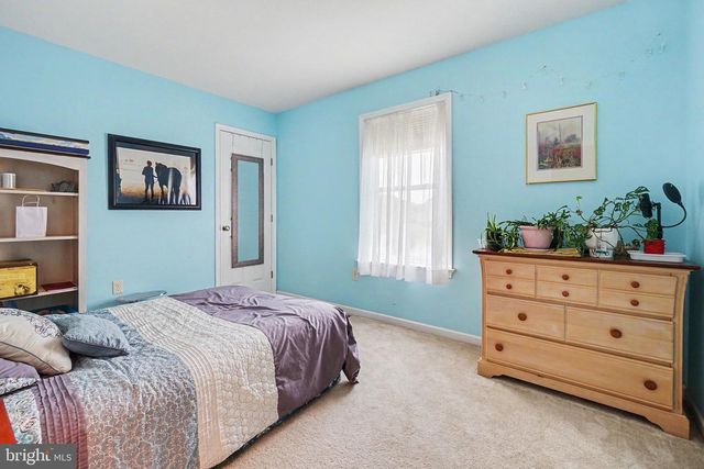 14 FINCH DR, Lebanon, PA 17042