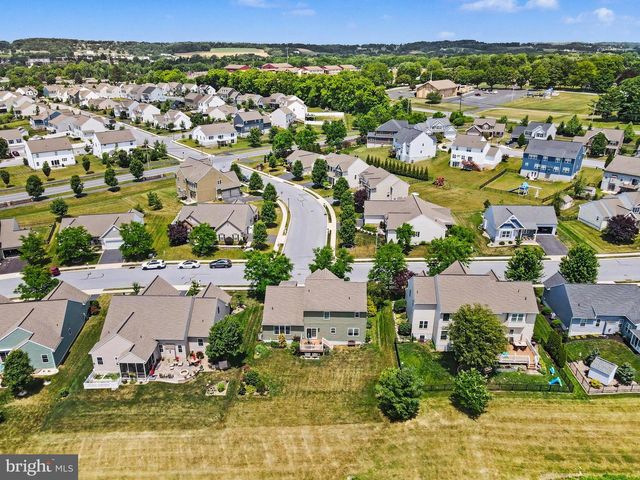 14 FINCH DR, Lebanon, PA 17042