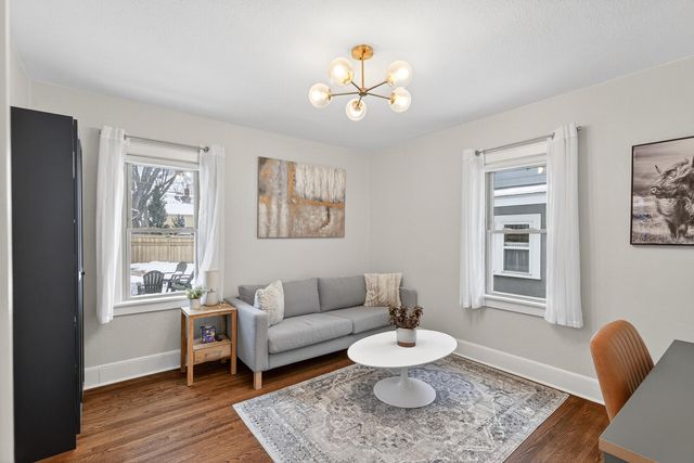 1600 Hartford Avenue, Saint Paul, MN 55116