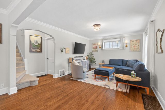 1600 Hartford Avenue, Saint Paul, MN 55116