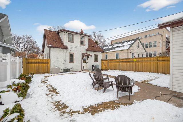 1600 Hartford Avenue, Saint Paul, MN 55116