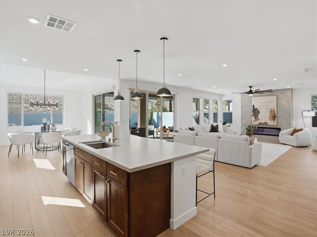 9725 Starlight Ridge Avenue, Las Vegas, NV 89148