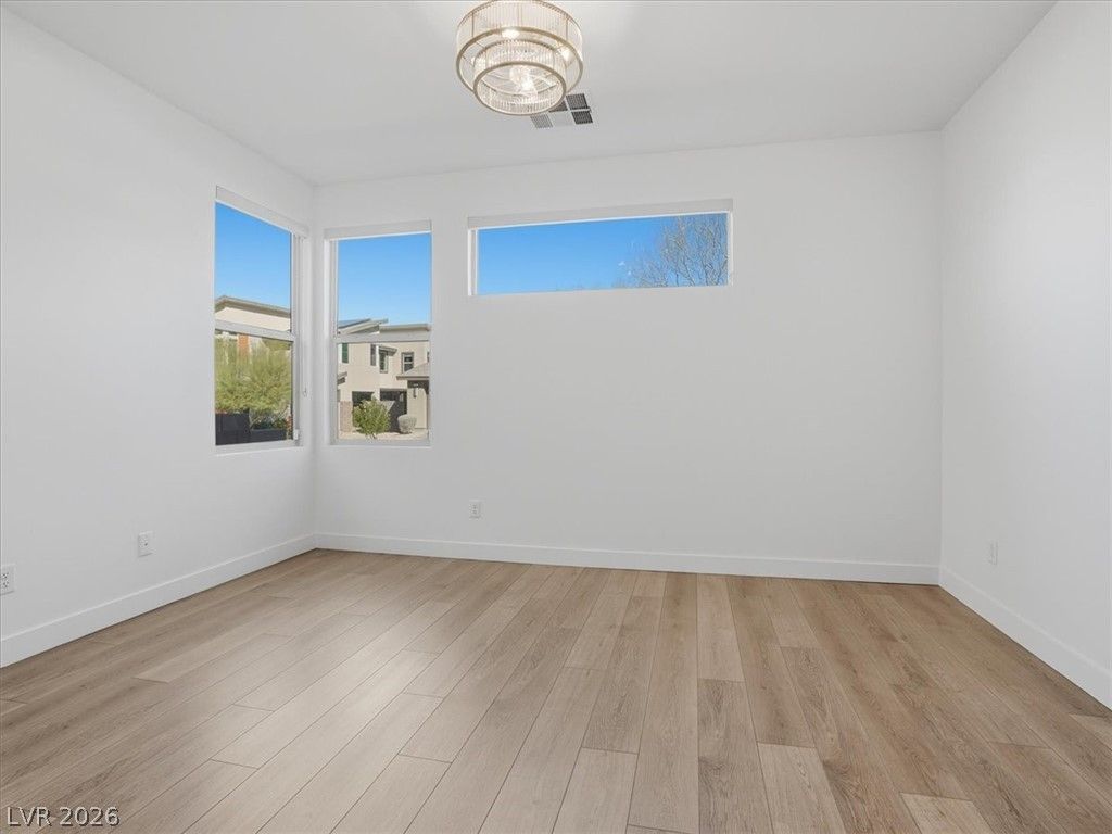 Image 24 of property listing at 9725 Starlight Ridge Avenue, Las Vegas, NV 89148