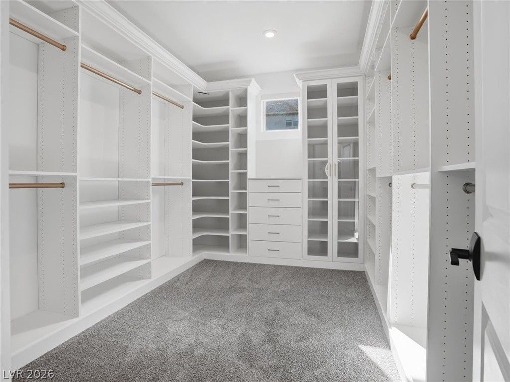 Image 4 of property listing at 9725 Starlight Ridge Avenue, Las Vegas, NV 89148