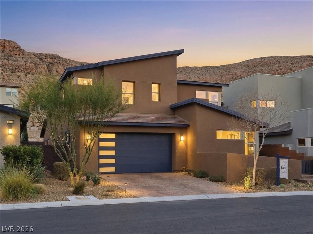 Image 42 of property listing at 9725 Starlight Ridge Avenue, Las Vegas, NV 89148