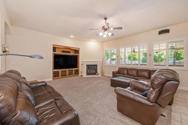 1655 Tibessart Ct, Folsom, CA 95630