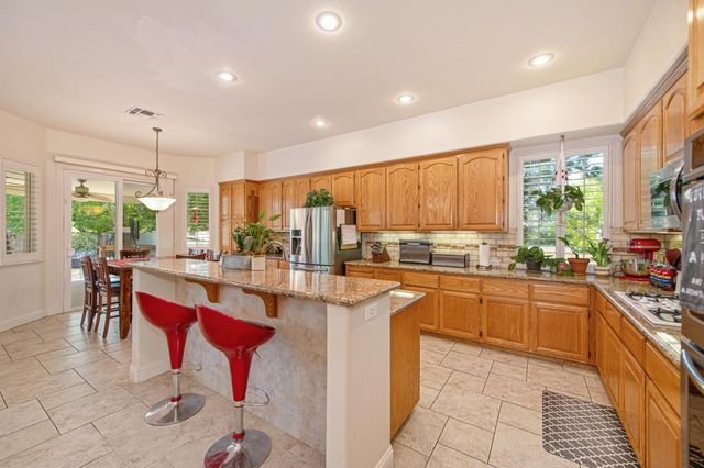 1655 Tibessart Ct, Folsom, CA 95630