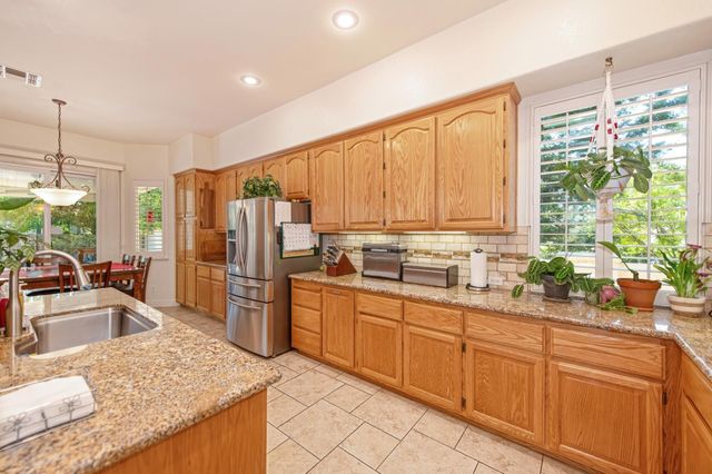 1655 Tibessart Ct, Folsom, CA 95630
