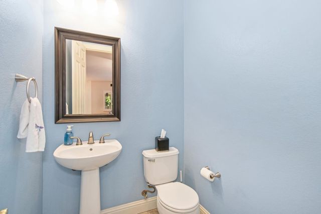 1655 Tibessart Ct, Folsom, CA 95630