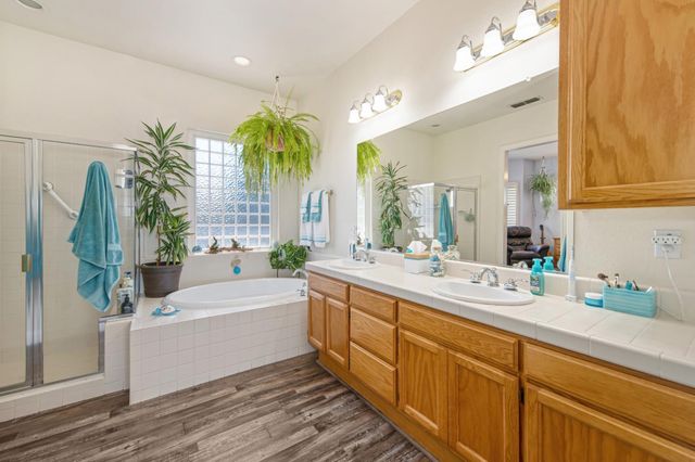 1655 Tibessart Ct, Folsom, CA 95630