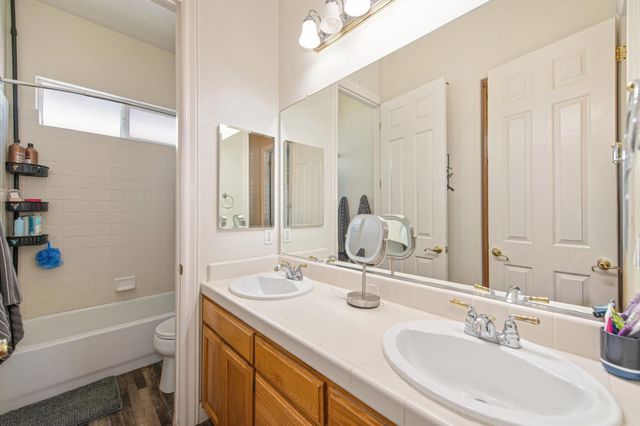 1655 Tibessart Ct, Folsom, CA 95630