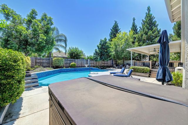 1655 Tibessart Ct, Folsom, CA 95630