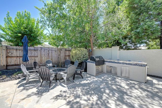 1655 Tibessart Ct, Folsom, CA 95630