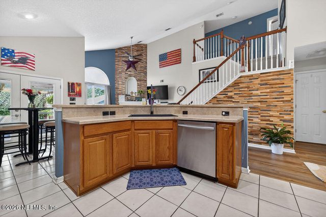 1528 SUMMERDOWN Way, St. Johns, FL 32259