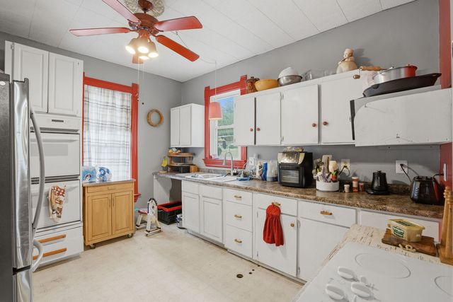 719 22nd Street, Rock Island, IL 61201