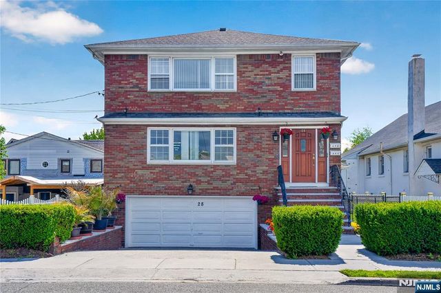 28 1st Street, Wallington, NJ 07057