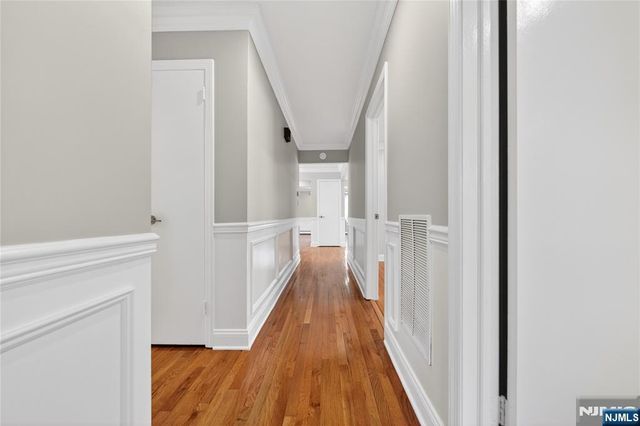28 1st Street, Wallington, NJ 07057