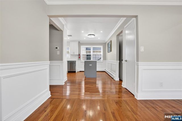 28 1st Street, Wallington, NJ 07057