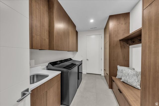 533 S KWAVASA DR, Ivins, UT 84738