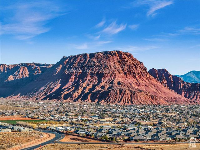 533 S KWAVASA DR, Ivins, UT 84738