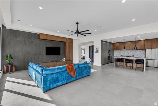 533 S KWAVASA DR, Ivins, UT 84738