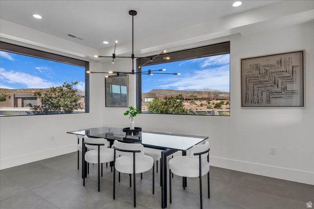 533 S KWAVASA DR, Ivins, UT 84738