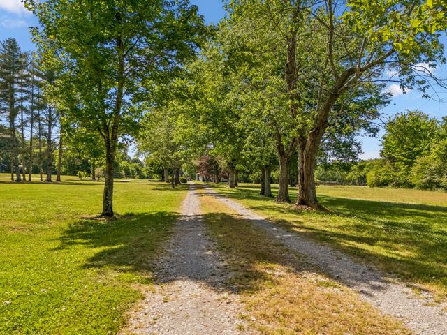 182 Trinity Rd, Franklin, TN 37067