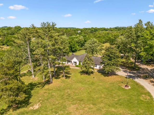 182 Trinity Rd, Franklin, TN 37067