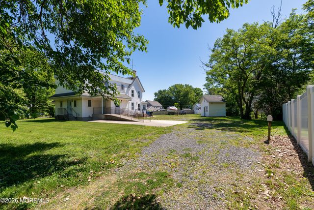 795 Harmony Road, Middletown, NJ 07748