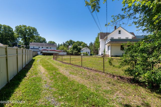 795 Harmony Road, Middletown, NJ 07748