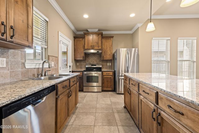 103 Canton Court, Youngsville, LA 70592