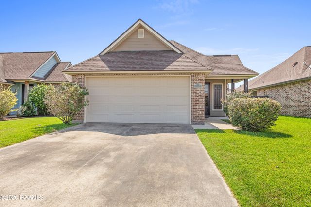 103 Canton Court, Youngsville, LA 70592