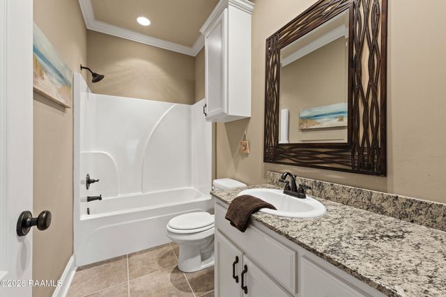 103 Canton Court, Youngsville, LA 70592