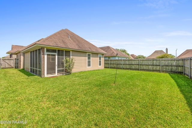 103 Canton Court, Youngsville, LA 70592