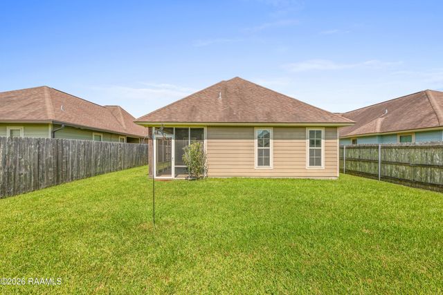 103 Canton Court, Youngsville, LA 70592