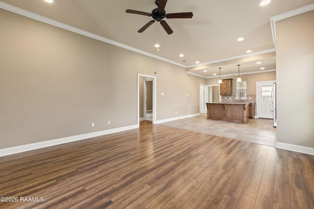 103 Canton Court, Youngsville, LA 70592